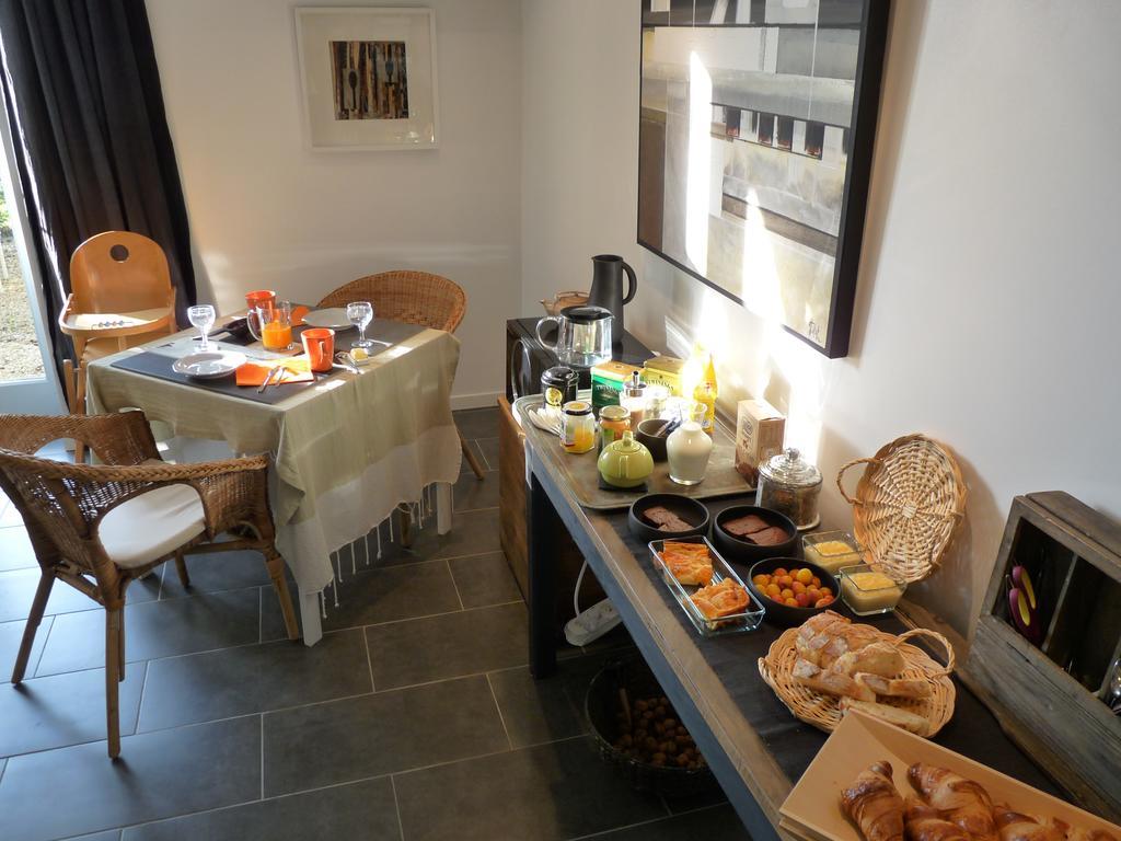 La Ligne Bed & Breakfast Angles-sur-l'Anglin Exterior photo